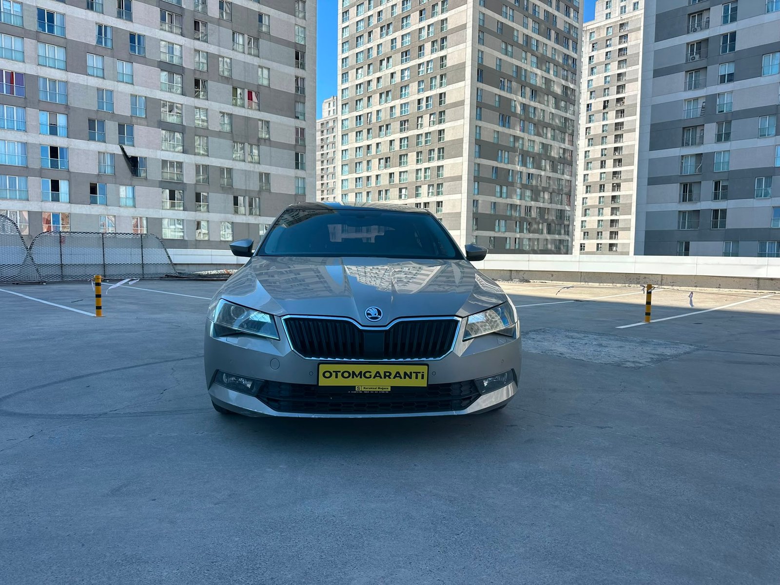 SKODA SUPERB 700 BİN TL PEŞİNAT İLE 36 AY TAKSİT İMKANI